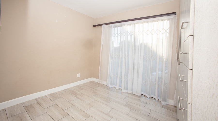3 Bedroom Property for Sale in Sunnyridge Eastern Cape